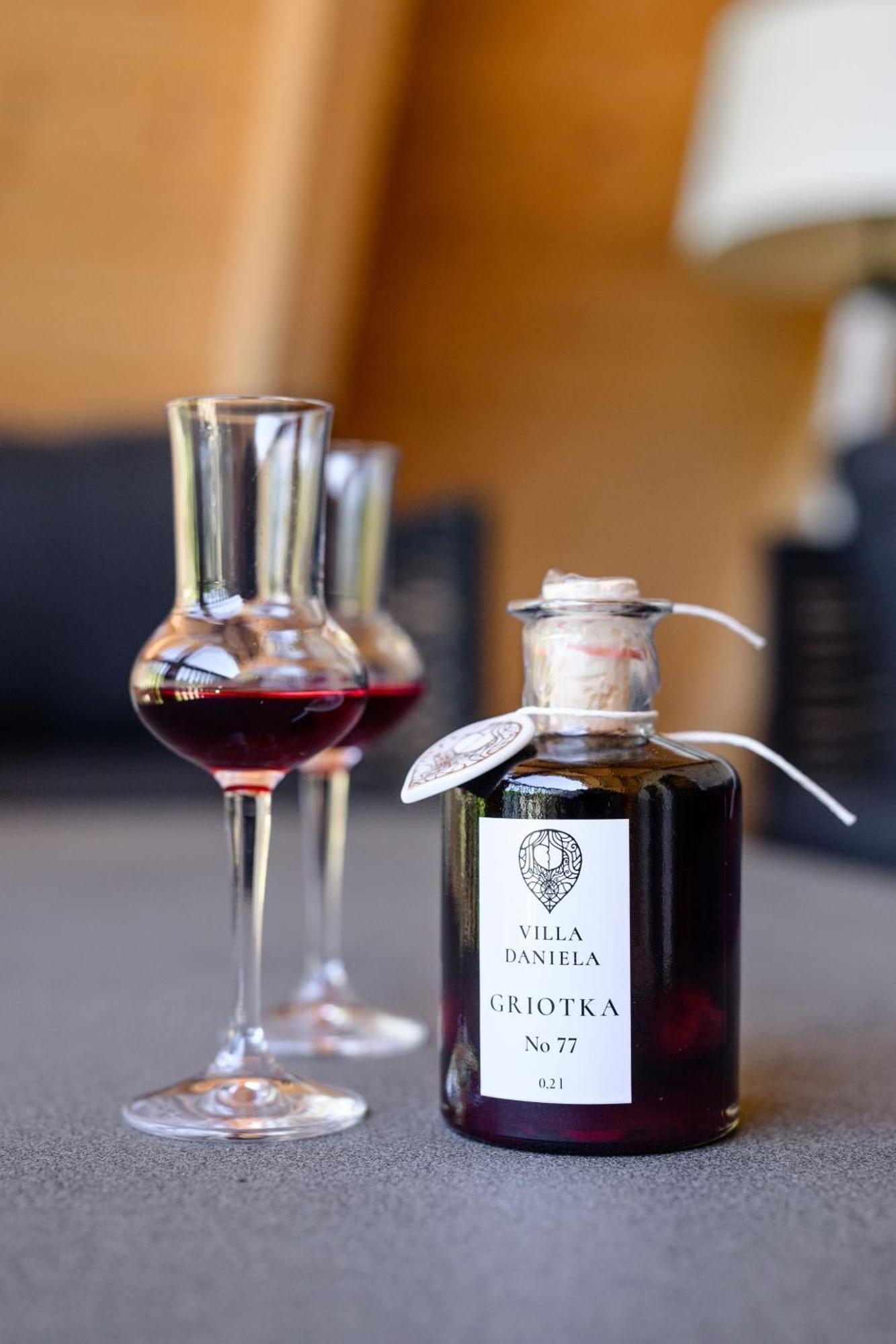 Villa Daniela Úvaly エクステリア 写真