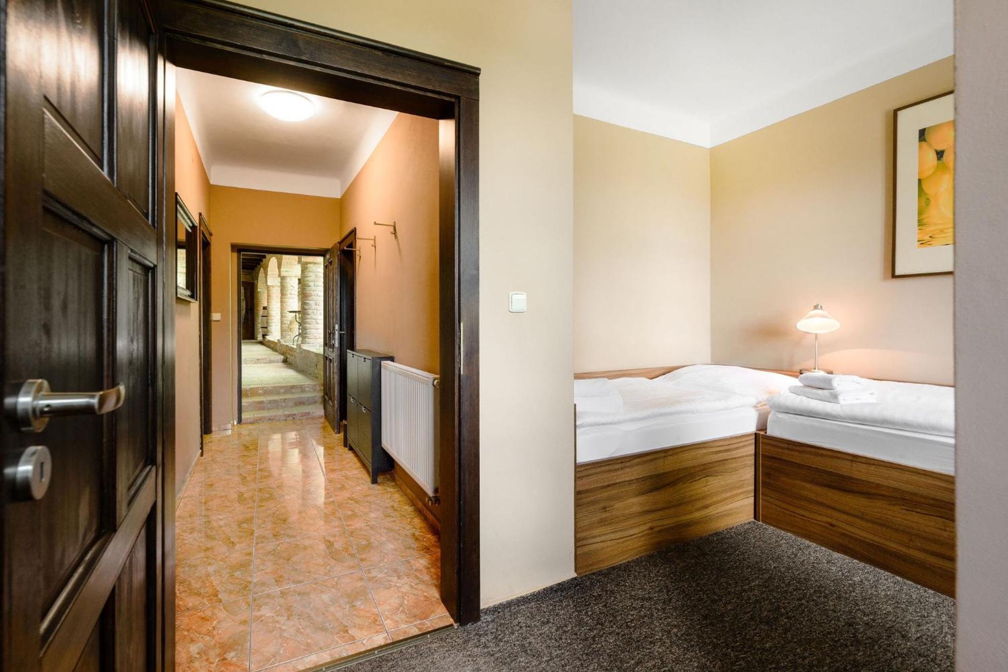 Villa Daniela Úvaly エクステリア 写真